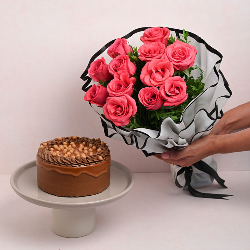 Choco Scotch Cake With Roses